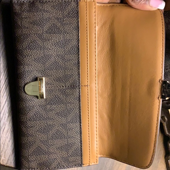 MK Handbag w/ Matching Wallet - Picture 3 of 8